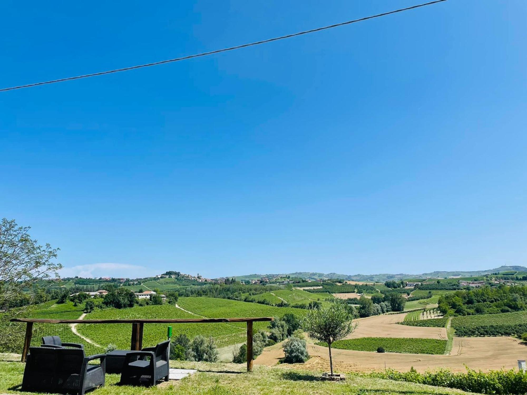 Apartamento Locazione Turistica Cascina Pela Castagnole delle Lanze Exterior foto